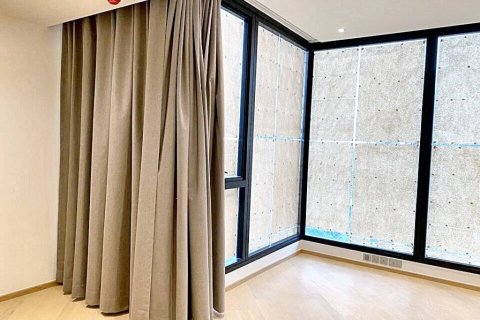 Кондоминиум с 2 спальнями в Дин Даенге, Бангкок, Таиланд № 104599 - фото 2