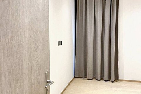 Кондоминиум с 2 спальнями в Дин Даенге, Бангкок, Таиланд № 104599 - фото 5