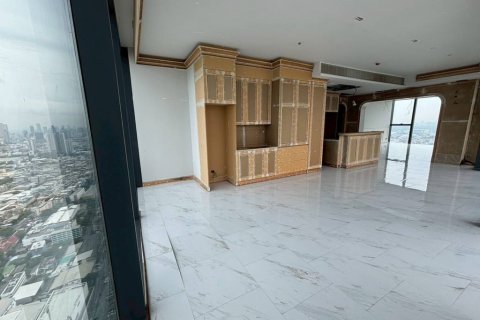 Penthouse in Bangkok, Thailand 4 bedrooms № 132396 - photo 10