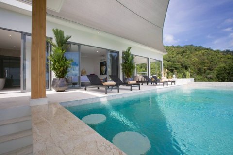 Villa in Ko Samui, Thailand 8 bedrooms № 132391 - photo 2