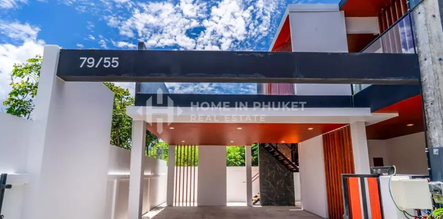 House in Phuket, Thailand 4 bedrooms № 131285