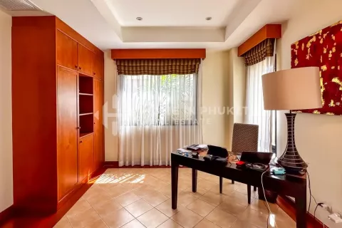 House in Phuket, Thailand 3 bedrooms № 131284 - photo 20