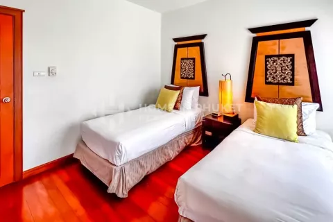 House in Phuket, Thailand 3 bedrooms № 131284 - photo 17