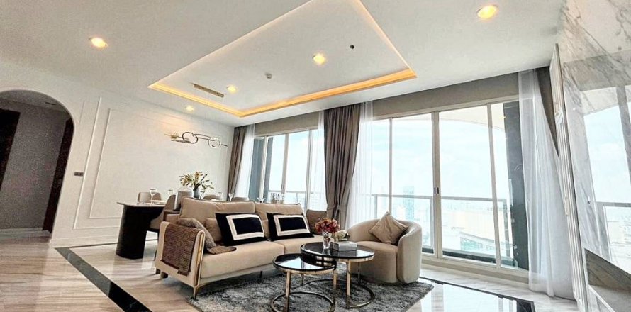 Penthouse in Bangkok, Thailand 3 bedrooms № 85855