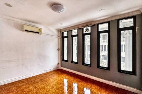 Shop in Khlong Toei, Bangkok, Thailand 290 sq.m. № 124870 - photo 5