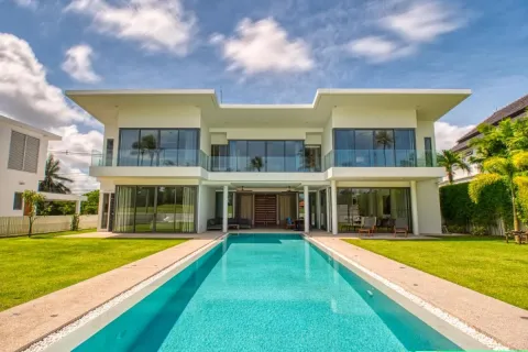 Villa à Phuket, Thaïlande 4 chambres № 115786