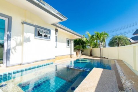 Villa à Hua Hin, Thaïlande 3 chambres № 132440 - photo 1