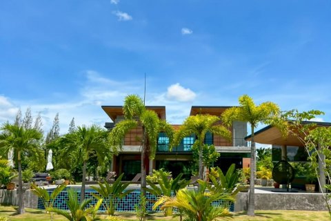 Villa in Hua Hin, Thailand 5 bedrooms № 132443 - photo 4