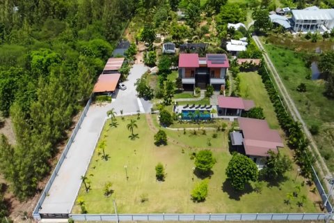Villa in Hua Hin, Thailand 5 bedrooms № 132443 - photo 5