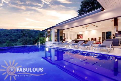 Villa à Patong, Thaïlande 6 chambres № 81556 - photo 1