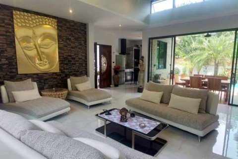 Villa in Rawai, Thailand 4 bedrooms № 132478 - photo 5