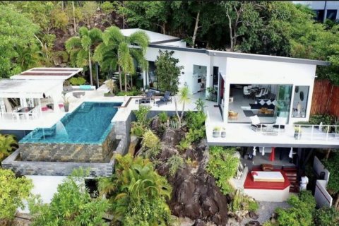 Loft in Surat Thani, Thailand 2 bedrooms № 132479 - photo 1