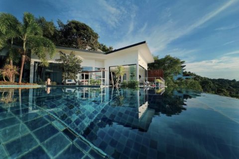 Loft in Surat Thani, Thailand 2 bedrooms № 132479 - photo 6