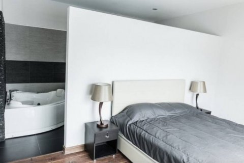 Villa in Pran Buri, Thailand 3 bedrooms № 125792 - photo 6