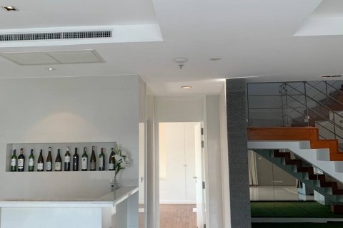 Квартира в Патхум Ване, Бангкок, Таиланд с 5 спальнями  № 124047 - фото 3