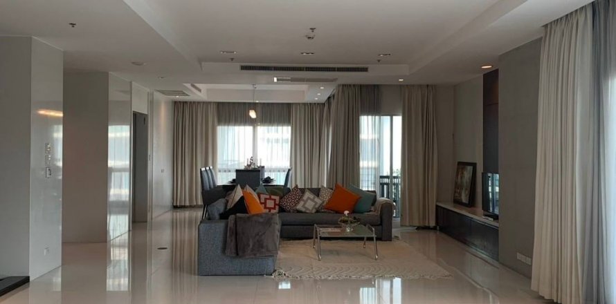 Квартира в Патхум Ване, Бангкок, Таиланд с 5 спальнями  № 124047