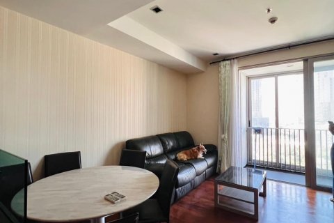 Condo in Khlong Toei, Bangkok, Thailand, 2 bedrooms  № 124050 - photo 1