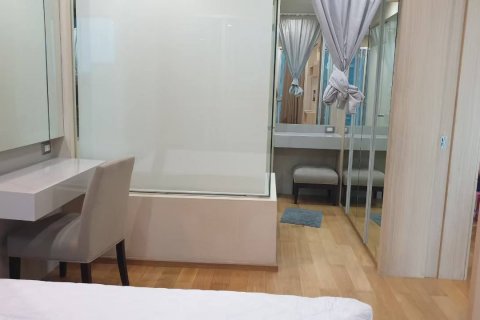 Condo in Ratchathewi, Bangkok, Thailand, 1 bedroom  № 124052 - photo 10