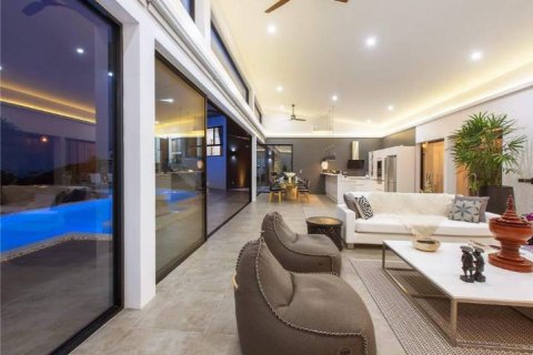 Villa in Ko Samui, Thailand 2 bedrooms № 124051 - photo 20