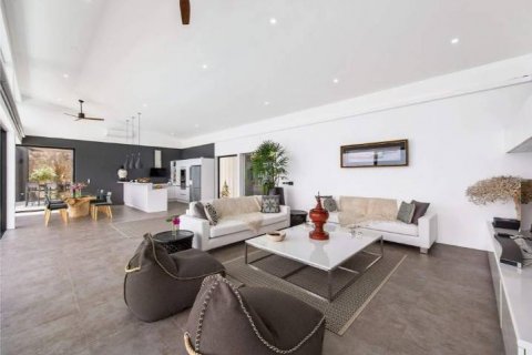 Villa in Ko Samui, Thailand 2 bedrooms № 124051 - photo 7