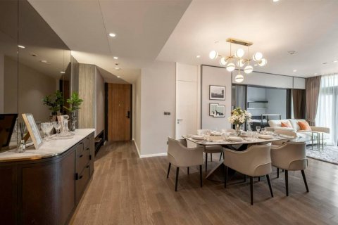 Condo in Watthana, Bangkok, Thailand, 2 bedrooms  № 124053 - photo 15