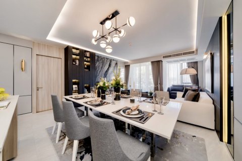 Condo in Watthana, Bangkok, Thailand, 3 bedrooms  № 132282 - photo 15