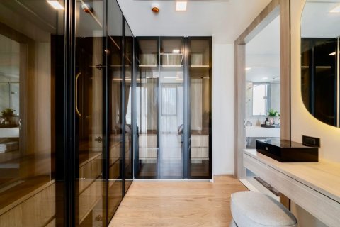 Condo in Watthana, Bangkok, Thailand, 3 bedrooms  № 132282 - photo 9