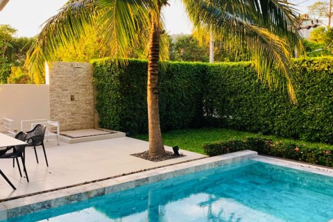 Villa in Phuket, Thailand 3 bedrooms № 132281 - photo 16