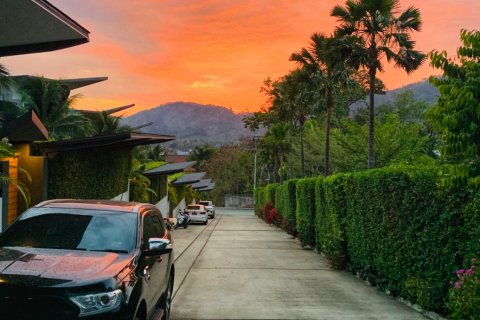 Villa in Phuket, Thailand 3 bedrooms № 132281 - photo 15