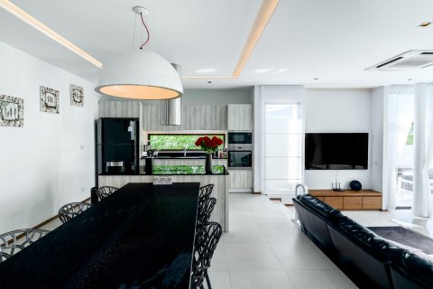 Villa in Phuket, Thailand 3 bedrooms № 132281 - photo 24