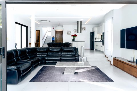 Villa in Phuket, Thailand 3 bedrooms № 132281 - photo 27