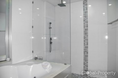 Кондоминиум с 2 спальнями в Паттайе, Таиланд № 132285 - фото 15