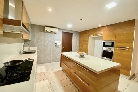 Condo à Bangkok, Thaïlande, 3 chambres № 142966 - photo 6
