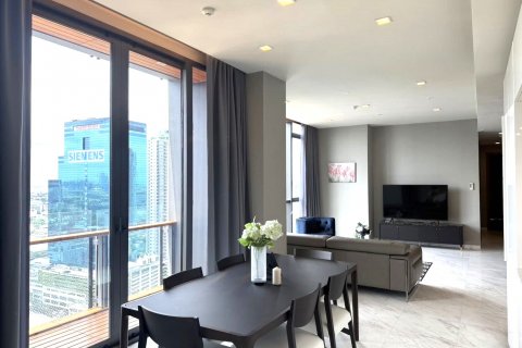 Condo in Bangkok, Thailand, 2 bedrooms  № 142967 - photo 2