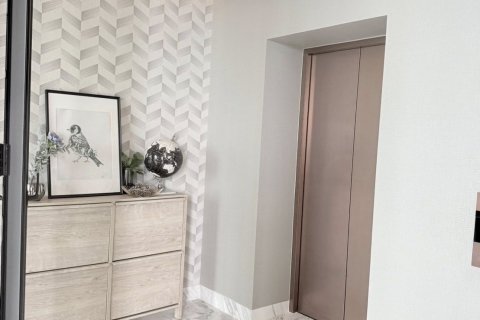 Condo in Bangkok, Thailand, 2 bedrooms  № 142967 - photo 11