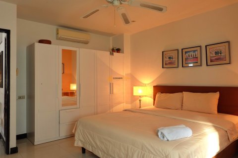 Студия в кондо на Пляж Джомтьен, Паттайя, Таиланд № 132156 - фото 12