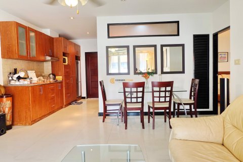 Студия в кондо на Пляж Джомтьен, Паттайя, Таиланд № 132156 - фото 2