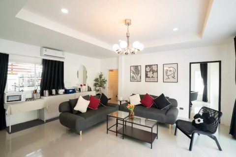 Villa in Pattaya, Thailand 6 bedrooms № 86663 - photo 6