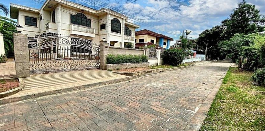 Maison à Prawet, Bangkok, Thaïlande 4 chambres № 86664