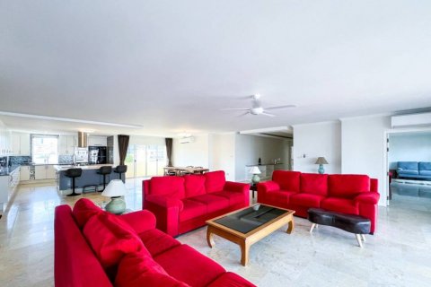 Кондоминиум с 5 спальнями в Паттайе, Таиланд № 132978 - фото 1