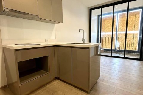 Condo in Bangkok, Thailand, 1 bedroom № 101903 - photo 1