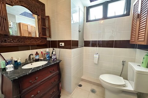 Condo in Pattaya, Thailand, 2 bedrooms  № 123077 - photo 22