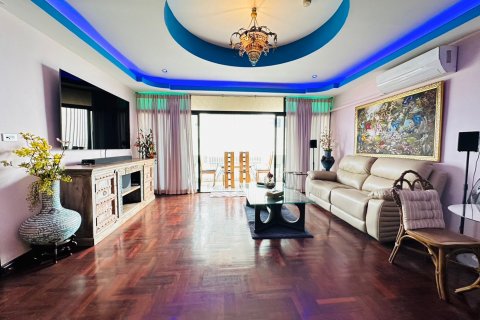 Condo in Pattaya, Thailand, 2 bedrooms  № 123077 - photo 15