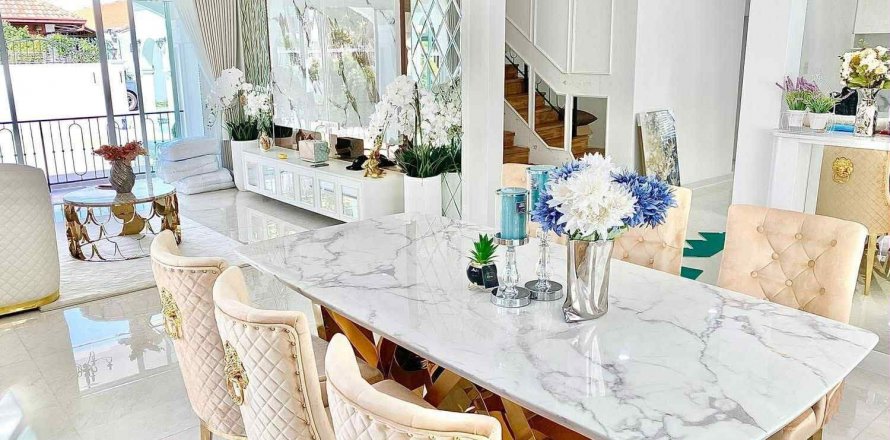 Вилла в Паттайе, Таиланд с 5 спальнями № 142888