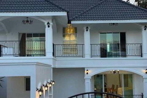 Вилла в Паттайе, Таиланд с 5 спальнями № 142888 - фото 4