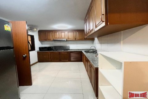 Квартира в Бангкоке, Таиланд с 3 спальнями  № 124848 - фото 28