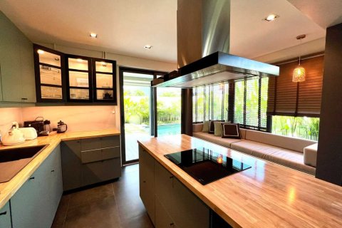 House in Bang Tao, Thailand 2 bedrooms № 84830 - photo 16