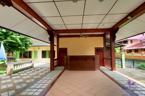 House in Chiang Mai, Thailand 6 bedrooms № 119906 - photo 4