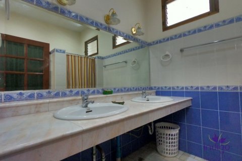 House in Chiang Mai, Thailand 6 bedrooms № 119906 - photo 24