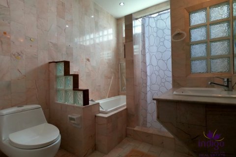 House in Chiang Mai, Thailand 6 bedrooms № 119906 - photo 15